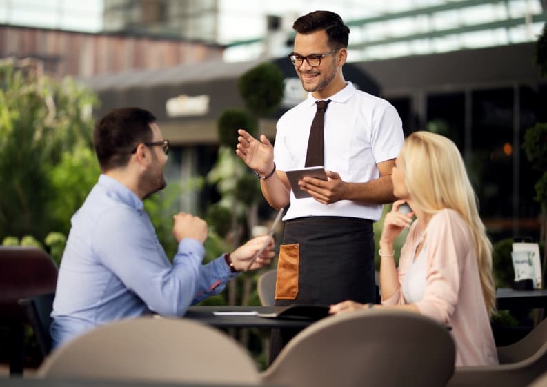 CRM dineapple